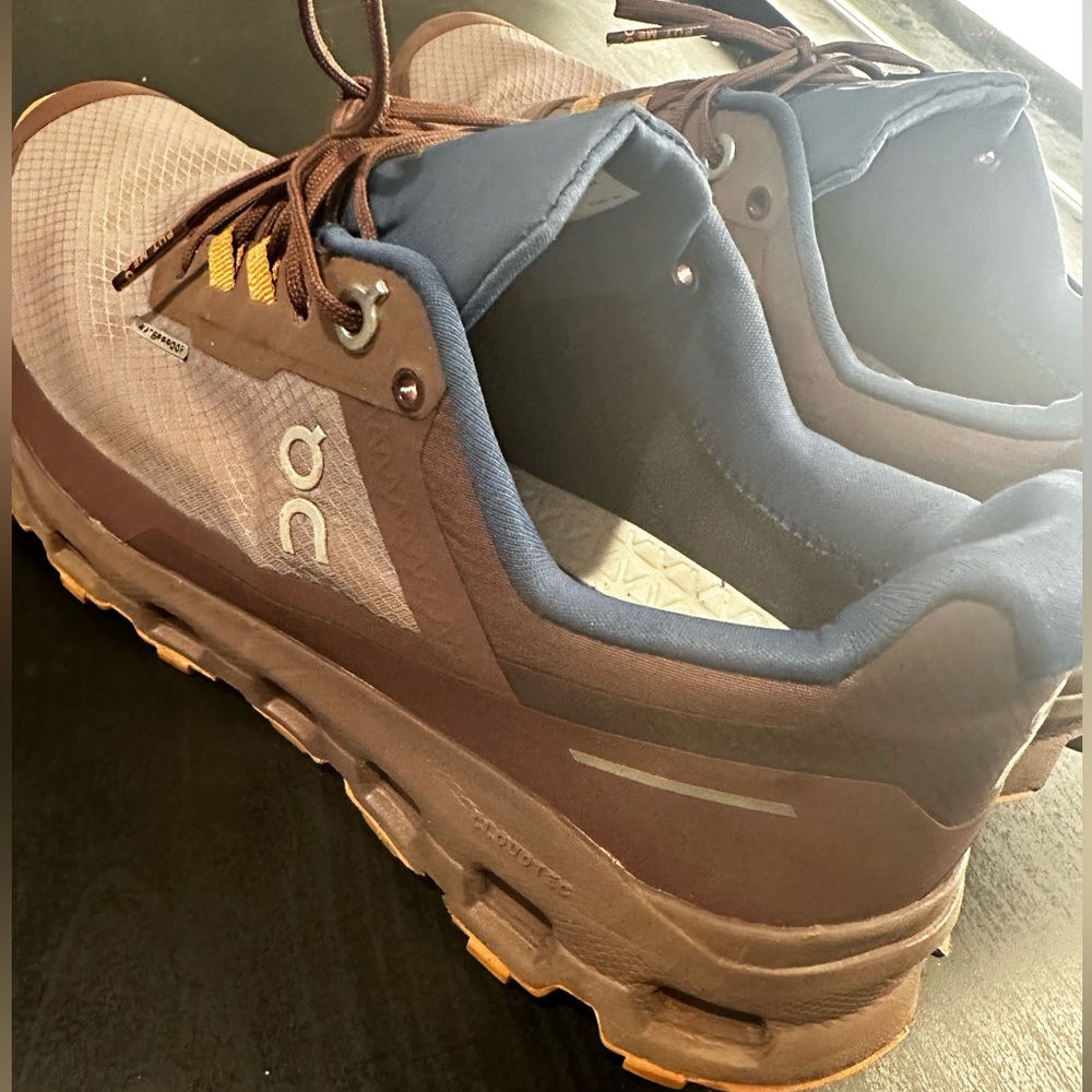 On cloud vista waterproof athletic shoes